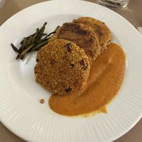 oat burgers with root sauce  at La Retama in Zaragoza