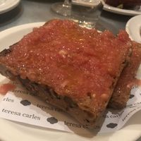 Bread with tomato  at Teresa Carles Cocina Vegetariana in Barcelona