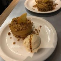 *amazing* apple crumble with homemade ice-cream at Teresa Carles Cocina Vegetariana in Barcelona
