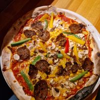 Pizza mit Paprika, Champignons, Mais & Saitangyros at Pizza Bande in Hamburg