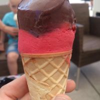 dark chocolate-raspberry-in action! at Eiscafe Milano in Bad Vilbel