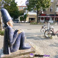 Haferkater from the mosaic statue across the road. at Haferkater in Berlin