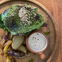 Palta burguer 😍 at El Jardín de Jazmín in Lima
