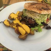 Artesenal burger at El Jardín de Jazmín in Lima
