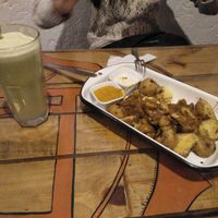 champipapas con crema huancaína que no sabe a huancaína y veraneas que sí está buena. at El Jardín de Jazmín in Lima