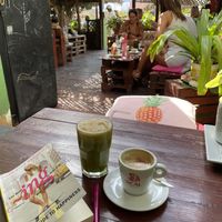 Latte and juice  at Cape Fruit in Santa Maria