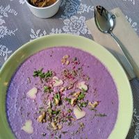 Rotkohlsuppe mit Walnüsse  at Vegele in Leipzig