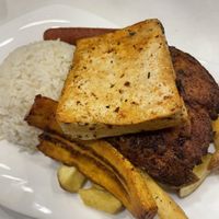 Bisteck a lo pobre vegan 7/10  at OKEY Al Natural in Lima