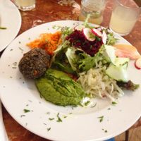 Delicious Quinoa-burger with Guacamole and a lot of salad ;-) at Huber in Freiburg