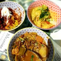 "Full Therapy" - Spicy Chilli sin Carne, Tajine and Tibetan Mama. at Le Botaniste in Ghent