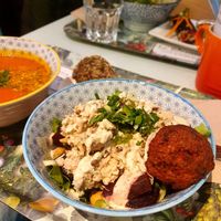 Fall salad with beetroot, lentils and jackfruit tuna at Le Botaniste in Ghent