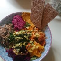 Raw salad (with seaweed) at Le Botaniste in Ghent