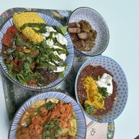 Full therapy (30€) (Spicy Chili Sin Carne, Tibetan Mama, Mediterranean Bowl) 
Onion Marmelade, Tofu (3,60€)  at Le Botaniste in Ghent