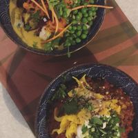 Tibetan mama & Chili Sin Carne at Le Botaniste in Ghent