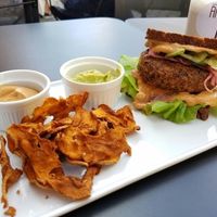 burger with guac at simpleRAW in Copenhagen