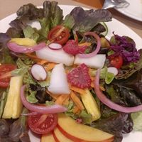 Ensalada de frutas y frutos secos at Fang i Aram in Menorca