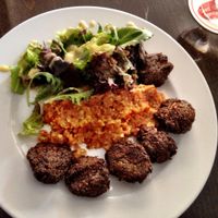 Falafel with eggplant-caviar at Delikat am Stadewäldchen in Dortmund