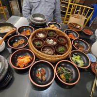 Main course at SanChon Korean Temple Cooking - 산촌 사찰음식전문점 in Seoul