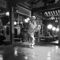 Dance show for free at 8pm!  at SanChon Korean Temple Cooking - 산촌 사찰음식전문점 in Seoul