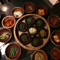 The selection 💚🇰🇷 at SanChon Korean Temple Cooking - 산촌 사찰음식전문점 in Seoul