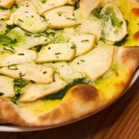 Pesto Mushroom Pizza at Part Time Su in Taipei