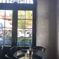 Dinning area  at Louisiana Pizza Kitchen in New Orleans