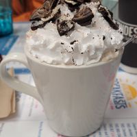 Oreo dream hot chocolate at Blondes in Cottingham