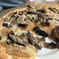 Vegan mushroom & onion pizza   at The Mad Batter in Cape May