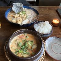 My Quang and Red Curry at Soy in Berlin