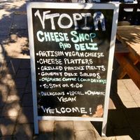 Welcome at Fru Fru Terra in Portland