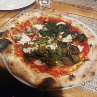 Pizza 4 stagioni at Pizzeria Prima O Poi  in Rimini