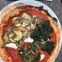4 stagioni con zucchine, friarelli, spinaci e carciofi   at Pizzeria Prima O Poi  in Rimini