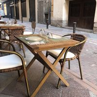 Outside seating  at BodhiGreen Vegetariano in Alicante