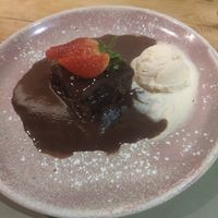 Mousse and ice cream at BodhiGreen Vegetariano in Alicante