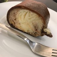 apple stroodle at The Raw Deli in Prague