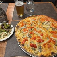 Vegan pizza (vegetariana + soy cheese)  at Pizzeria Da Mario in Oulu