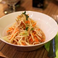 papaya salad at Vege Saveurs in Paris