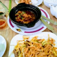 They do mock meats very well: here the caramalized "chicken" and the vietnamese noodles at Vege Saveurs in Paris