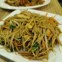 Vegetable noodles at Vege Saveurs in Paris