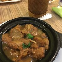 Marmite de poulet caramélisé (pas extra) at Vege Saveurs in Paris