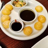 Starters Indian vegan :) at Singh's in Gravesend