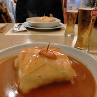 Francesinha de tofu, chouriço fumado e cogumelos frescos at Francesinhas Al Forno da Baixa in Porto
