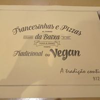 Mantel at Francesinhas Al Forno da Baixa in Porto