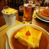 Tempeh Franceshina and Fries at Francesinhas Al Forno da Baixa in Porto