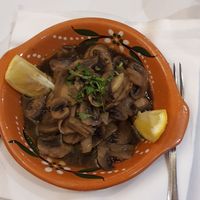 Mushroom bulhao pago style at Francesinhas Al Forno da Baixa in Porto