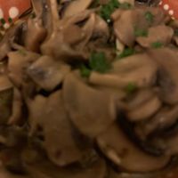 “Bulhão pato” mushrooms (vegan) at Francesinhas Al Forno da Baixa in Porto