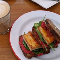 Vegan Tofu b Sandwich and Oat milk latte at Airtime Cafe in Lauterbrunnen