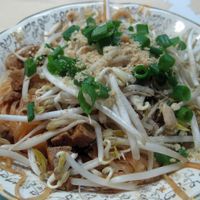 The vegan pad thai with tofu was okay. It needs more sauce and veggies. at Le Doggy Cafe in Montreal