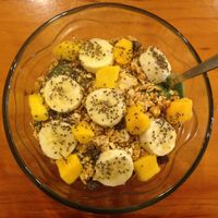 Spirulina bowl at Mauloa Acai and Cafe in Osaka