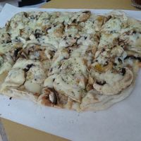 Pizza funghi bianca at Buddy VEGGY in Rome